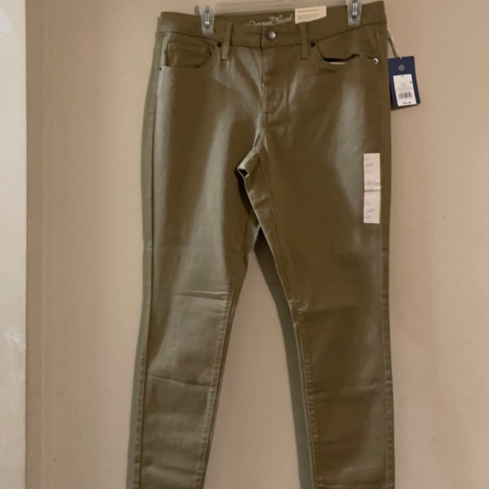 Universal Threads mid rise skinny jeans